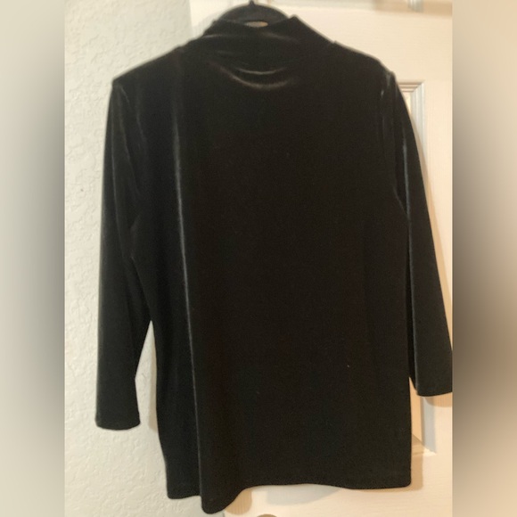 NWT Talbots Black Velvet/Velour Petite Large top - Picture 2 of 5